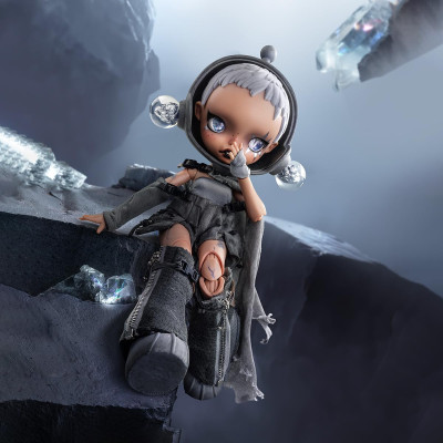 Boîte mystère (blind box) de la collection de figurines SKULLPANDA Mirage.