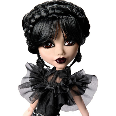 Poupée de collection Mercredi Addams par Monster High.